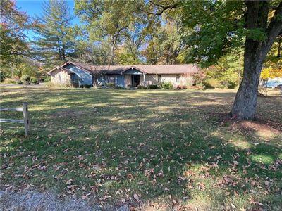 15789 N Oak Crest Road, House other with 3 bedrooms, 2 bathrooms and null parking in Marshall IL | Image 1