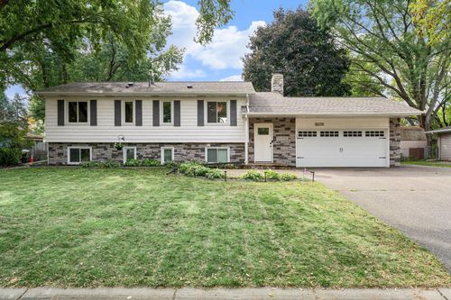 9741 102nd Pl N, Maple Grove, MN, 55369-2971 | Card Image