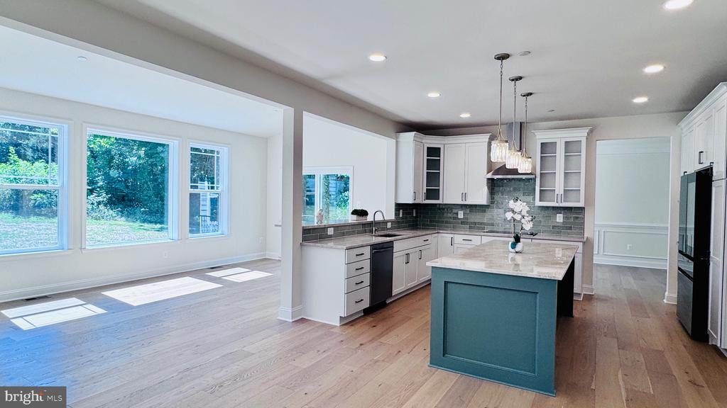 Residential in ANNAPOLIS 5