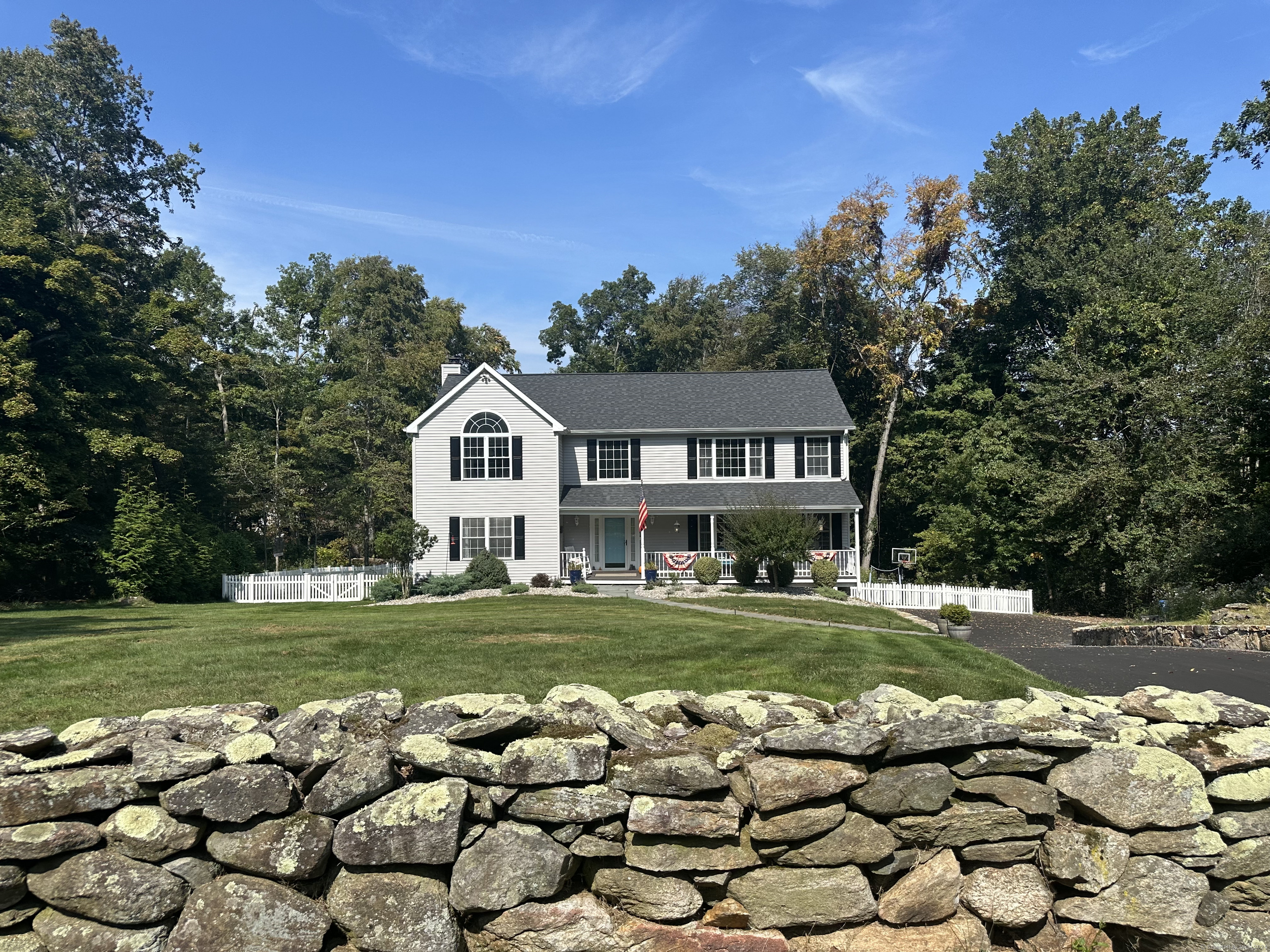 Little Fox Run, Shelton, CT 06484