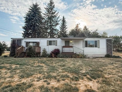 102 N Sixth St, Oakesdale, WA, 99158-9672 | Card Image