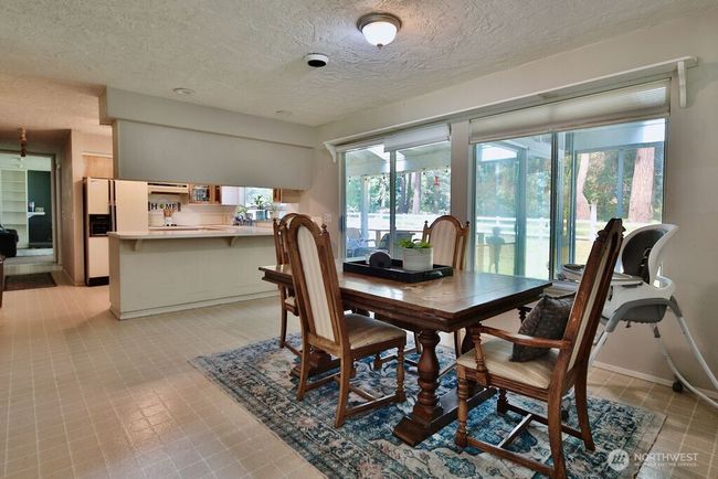dinning room | Image 16