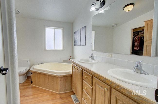 1126 E 720 N, House other with 3 bedrooms, 2 bathrooms and 2 parking in Richfield ID | Image 18