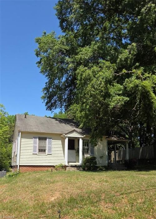 2709 Eastwood Drive, Winston Salem, NC, 27107 | Card Image