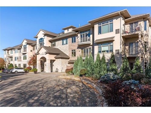 150-555 Oak Ridge Place, Hopkins, MN, 55305 | Card Image