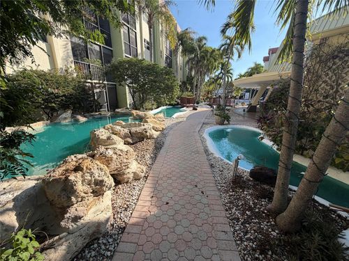apt-314c-5300 Ne 24th Ter, Fort Lauderdale, FL, 33308-3935 | Card Image