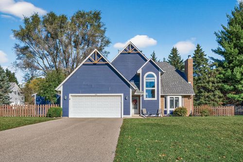 383 Tessier Cir, Vadnais Heights, MN, 55127-7084 | Card Image
