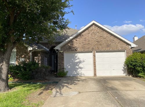 2645 Red Spruce Dr, Little Elm, TX, 75068-6611 | Card Image