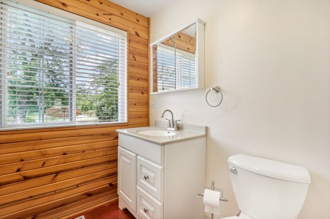 38332 N 8 Th St, House other with 3 bedrooms, 2 bathrooms and 2 parking in Spring Grove IL | Image 18