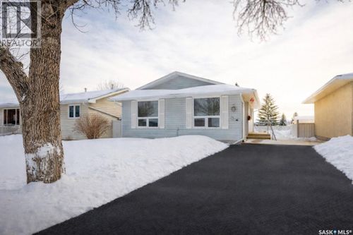 318 Forsyth Cres, Regina, SK, S4R5L5 | Card Image