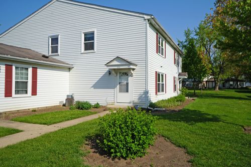 223 Harvest Ct, Vernon Hills, IL, 60061-1915 | Card Image
