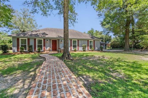 551 Vaughn Dr S, Satsuma, AL, 36572-2843 | Card Image