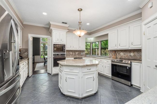 9410 Windrush Dr, House other with 4 bedrooms, 4 bathrooms and 3 parking in Spring TX | Image 13