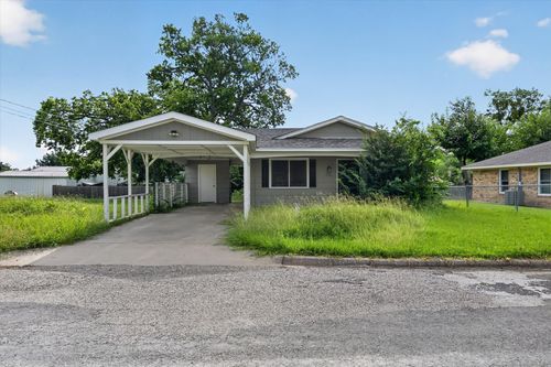 208 D St, Whitesboro, TX, 76273-1317 | Card Image