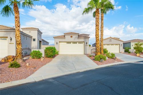 1025 Bella Luna Dr, Bullhead City, AZ, 86429-5935 | Card Image