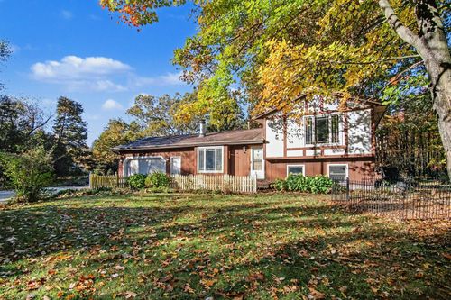 14905 Red Pine Drive Nw, Tyrone Township, MI, 49330 | Card Image