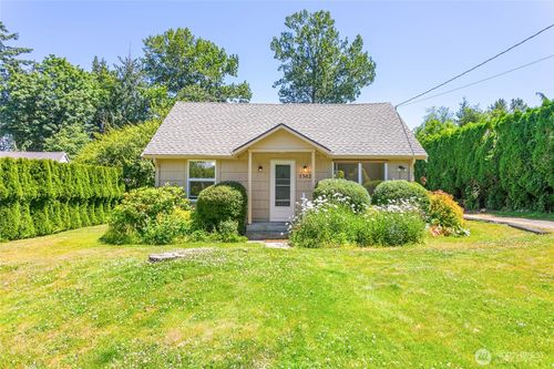 1302 Roland St, Bellingham, WA, 98229-2404 | Card Image