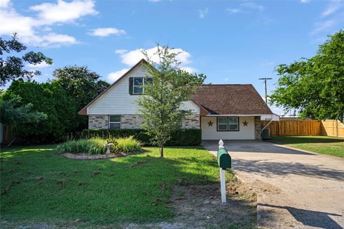 301 Spring Creek Est, Valley View, TX, 76272-9692 | Card Image