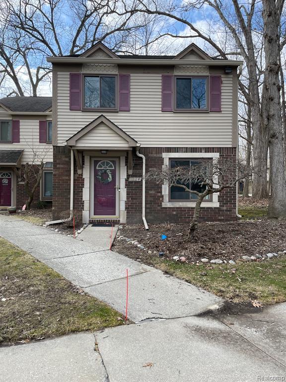Streamwood Ct, Rochester Hills, MI 48309