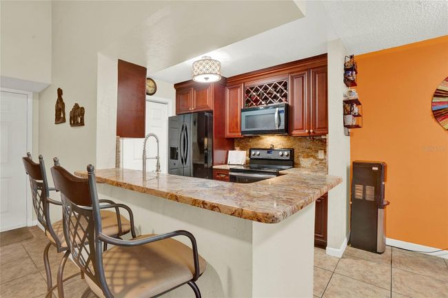 APT-206 - 5545 Devonbriar Way, Condo with 3 bedrooms, 2 bathrooms and null parking in ORLANDO FL | Image 4