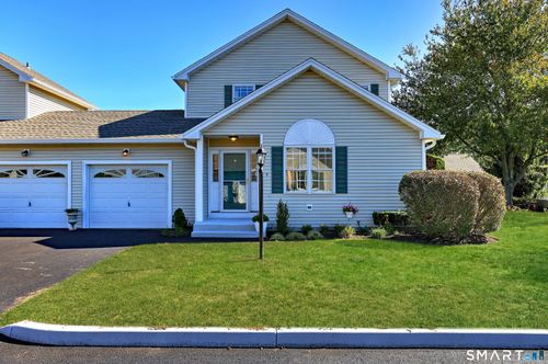 4 Cider Mill Ln, Trumbull, CT, 06611-2470 | Card Image