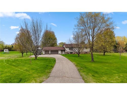 508 Little Orchard Rd, Hudson, WI, 54016-8052 | Card Image