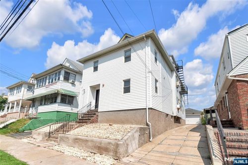 135 23rd Ave, Paterson, NJ, 07513-1321 | Card Image