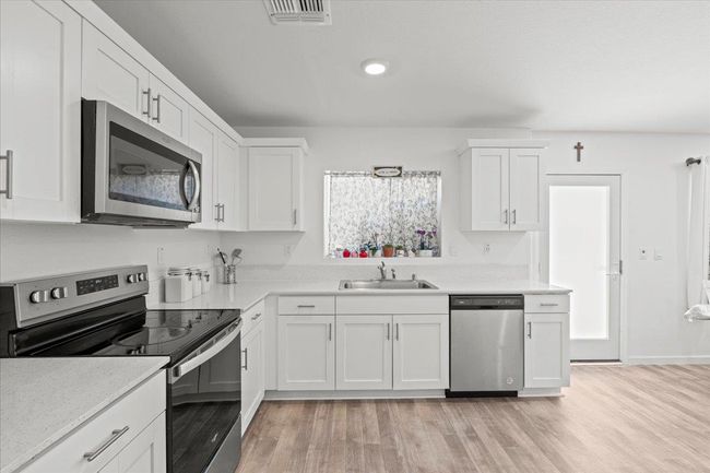454 Half Dome Dr, House other with 3 bedrooms, 3 bathrooms and null parking in Manteca CA | Image 8