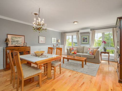 303-983 25e Av, Montréal, QC, H8S3X9 | Card Image