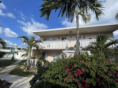 203-229 Se 1st Ave, Boynton Beach, FL, 33435-4571 | Card Image