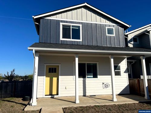 1761 Se Jonathan Ave, Dallas, OR, 97338-9233 | Card Image