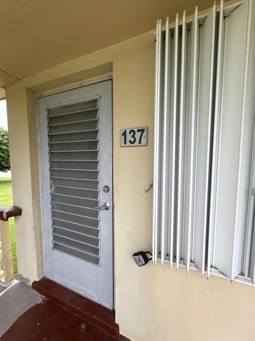137 Salisbury F, West Palm Beach, FL, 33417-1959 | Card Image