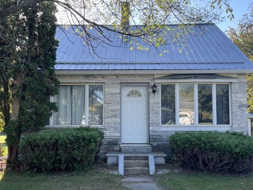 1346 E Caro Rd, Caro, MI, 48723-9306 | Card Image