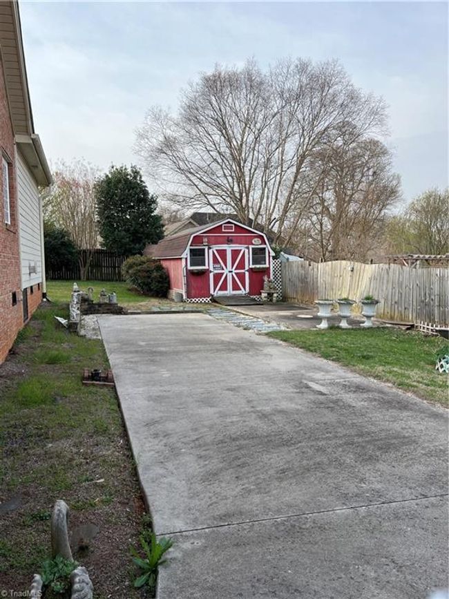 RV pad from front | Image 15