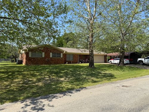 301 W Wilson Ave, Calera, OK, 74730-1459 | Card Image