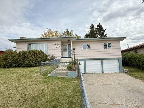 233 4th Ave Sw, Cut Bank, MT, 59427-3431 | Card Image