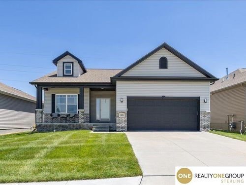 13051 S 49th St, Papillion, NE, 68133-2916 | Card Image