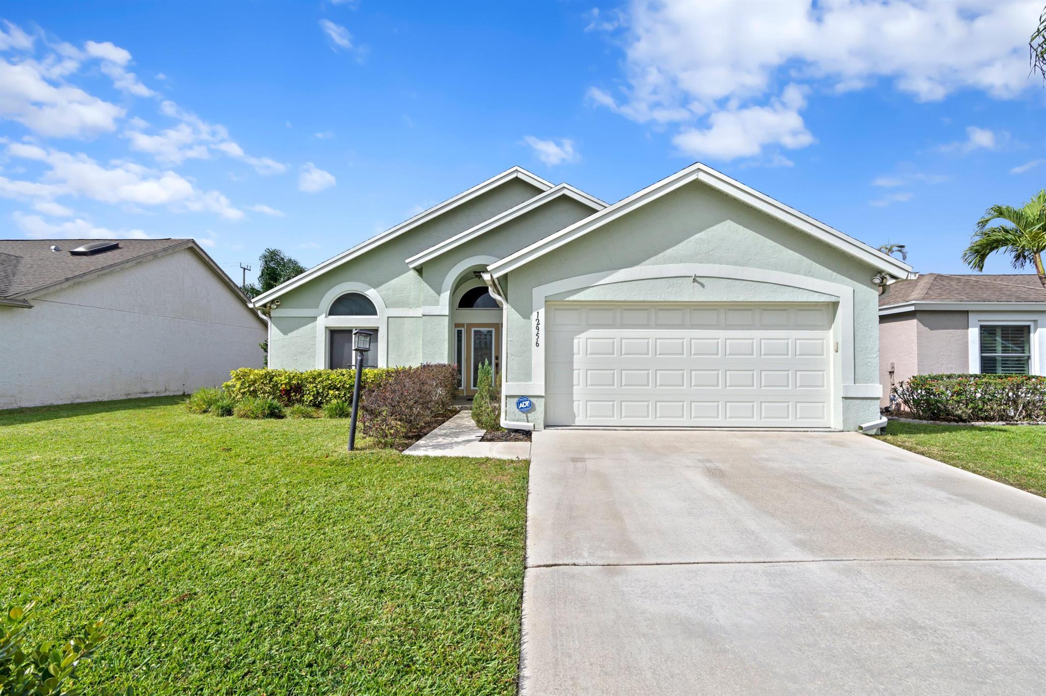 Meadowbreeze Dr, Wellington, FL 33414