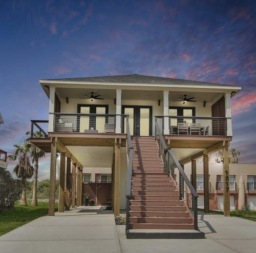 1817 Todville Rd, Seabrook, TX, 77586-3717 | Card Image