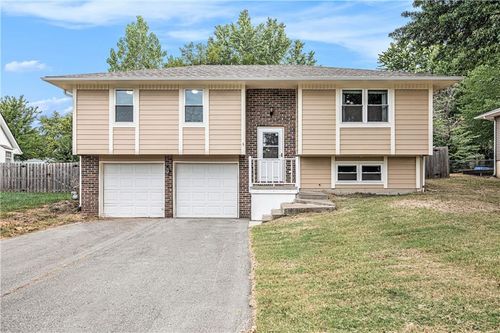 405 E Rose Cir, Odessa, MO, 64076-1293 | Card Image