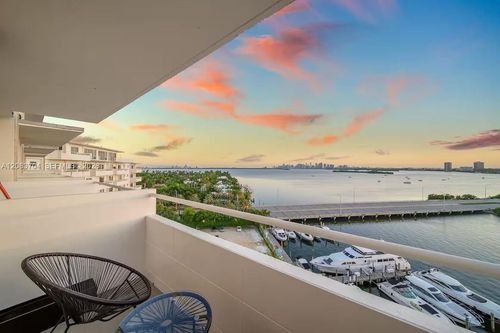 1016-7904 West Dr, North Bay Village, FL, 33141-5536 | Card Image