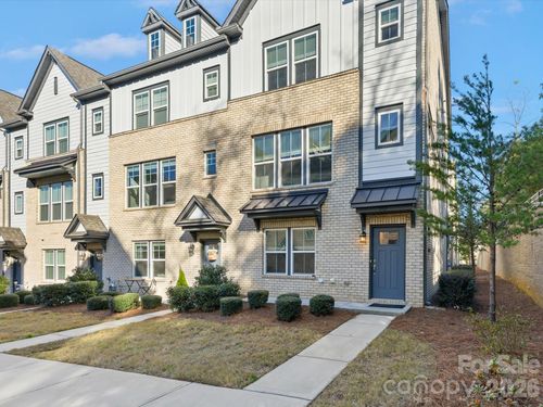 332 Hastings Run Dr, Charlotte, NC, 28211-1779 | Card Image
