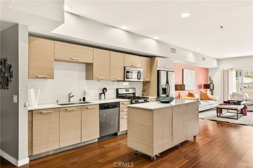 5016 Bakman Ave, North Hollywood, CA, 91601 | Card Image