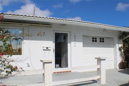 2023 Sw 16th Ave, Boynton Beach, FL, 33426-6401 | Card Image