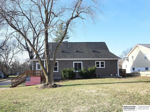 8705 Franklin St, Omaha, NE, 68114-1360 | Card Image