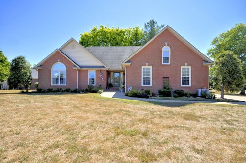 2572 Hedgerow Ln, Clarksville, TN, 37043-2820 | Card Image
