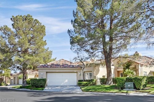 8161 Round Hills Cir, Las Vegas, NV, 89113-1228 | Card Image