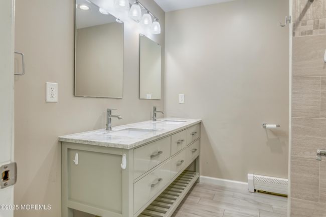 Primary Bathroom | Image 20