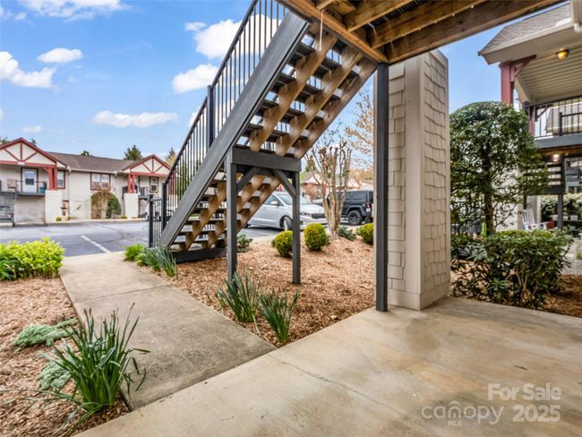 2403 Deermouse Way, Condo with 2 bedrooms, 2 bathrooms and null parking in Hendersonville NC | Image 8