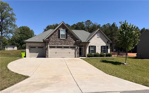 204 Shadow Trl, Clemmons, NC, 27012-7544 | Card Image